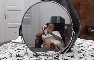 一个年轻的俄罗斯姑娘在色情按摩会议中的肛交